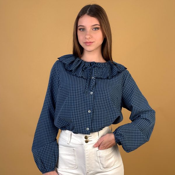 Blusa de cuadros con cuello bebé
